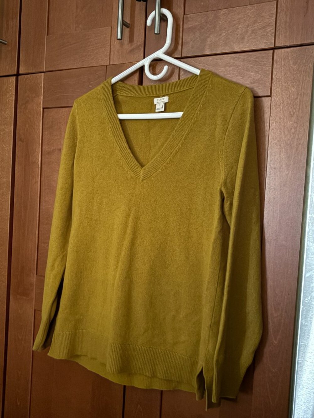 J.Crew mustard yellow v-neck  100% Cashmere Preppy sweater New